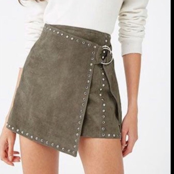 Forever 21 olive green suede leather studded mini wrap skirt | Medium | NWT - Picture 3 of 7